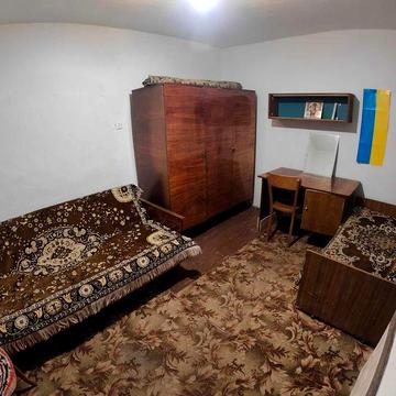 Здається 1-к. времянка по вул.Корольова в р-ні Пирогова, читайте опис