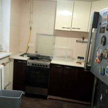 Сдам 2 х кв,первый дом от м Дворец Спорта,Гер Харькова,1/5 эт