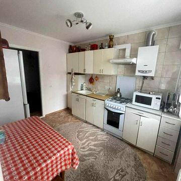 Здам трикімнатну квартиру центр міста