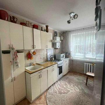 Здам трикімнатну квартиру центр міста