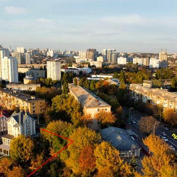 617м2. Фасад начала пр-та Науки. Участок 10сот- собственность