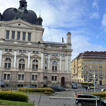 Продаж 3к Квартира Свободи проспект