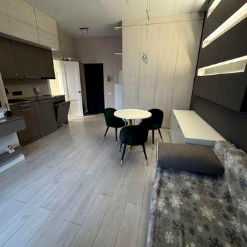 Оренда, Університетська 17а,Лобановського, 1 кім. 40 кВ.м 20000 грн