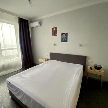 Ревуцького вул., 40-В