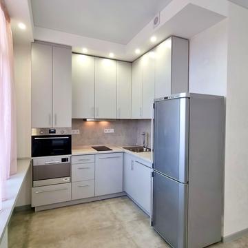 Нагірна вул., 18/16