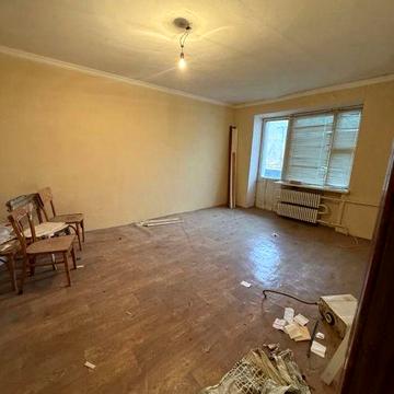 Продам 4 кімнатну квартиру