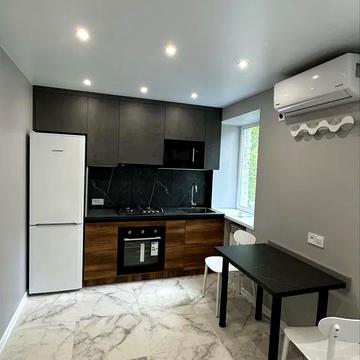 Січеславська Набережна вул., 15