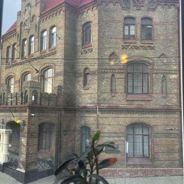 4-к.пл.Д.Галицького,Центр