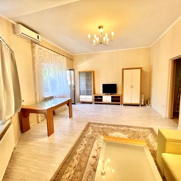 Приозерна, 30