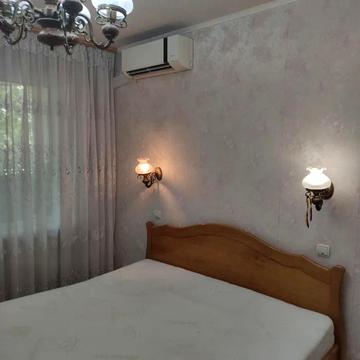 Героїв Дніпра вул., 5