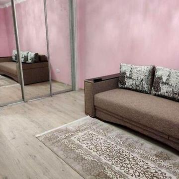 Довгострокова оренда 1к Квартира Кравченко Уляни вулиця