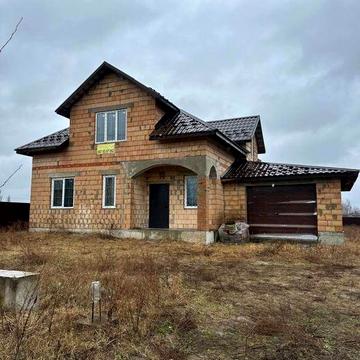 Якісний будинок з монолітним перекриття і великою ділянкою - Макарів