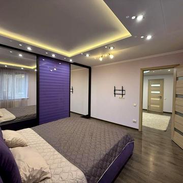 Здається простора 2-кімнатна квартира за адресою: вул. Миру, 30.