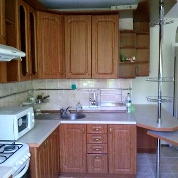 вул. Микільсько-Ботанічна 17/2. Ботанічний сад. Метро Університет