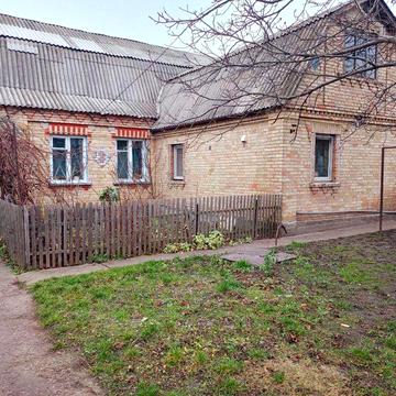 Будинок в центрі білогородки .