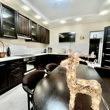 Святошинська вул., 27Г-1