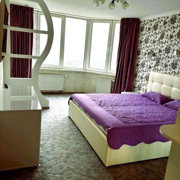 Верховинна вул., 41