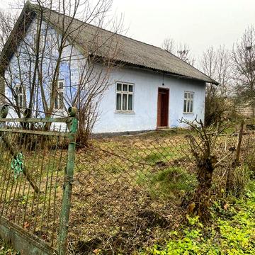 Житловий будинок ( потребує капітального ремонту)
