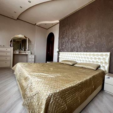 Продаж квартири Забіли 5 Центр Києва двокімнатна видова на парк.