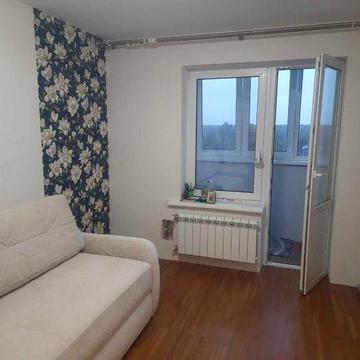 Пуща Водиця, продам 1-о кімнатну, вул. Максименка Федора, 10.