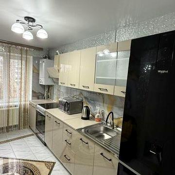 Сдам 3 ком квартира в центре