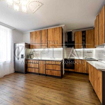 Продаж квартири в клубному будинку на Дмитрівській, 94м2