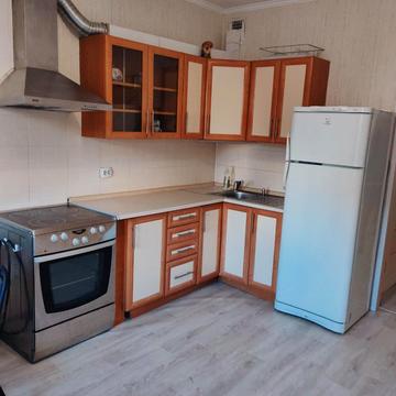 Драгоманова вул., 14