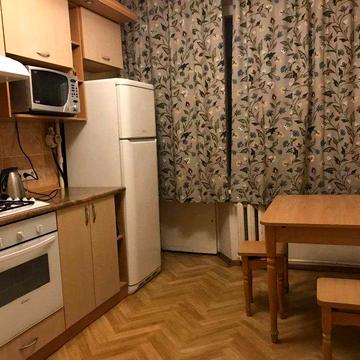 Здається велика 2-к, Печерськ, Ліпки, Шовковична, світло постійно