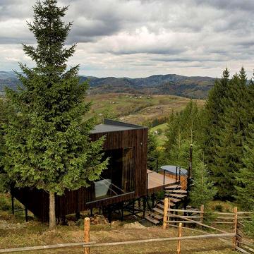 Котеджі в Карпатах під інвестиції / продаж бізнесу повністю