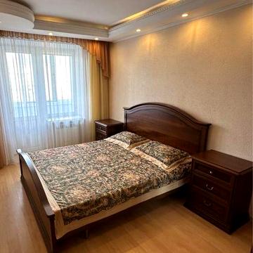 Сдам 3к квартиру,Центр,пр.Центральный,р-н Марк Плаза. Свое отопление.