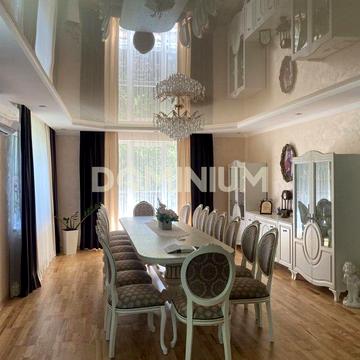 Продається будинок у мальовничому селі