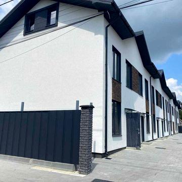 Шок ціна! Таунхаус в центрі Ірпеня - керамоблок, газ, все під рукою.