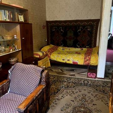 Продам 2 кімнатну квартиру від власника вул Гвардійська 18(героів УПА) ЖК Венера