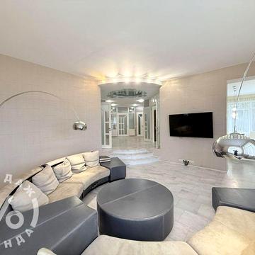 Будинок преміум класу з більярдною сауною і розарієм, 478 м2