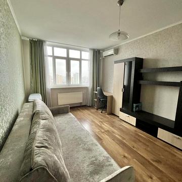 Воскресенська вул., 14-Е