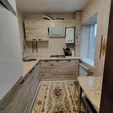 Сдам видовую квартиру-студию, ул Яворницкого