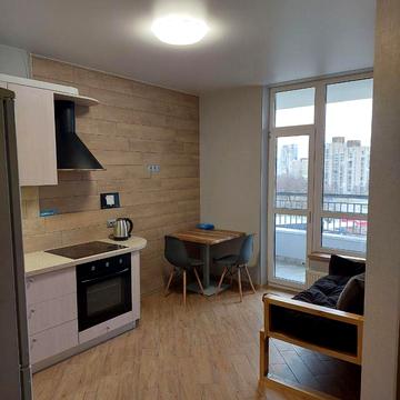 Каховська вул., 58