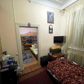 Продам 2к Бутишів провулок 14 (Бутышев), царський, стеля 3,36 м