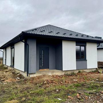 Продам окремий будинок з ділянкою 5 сот!