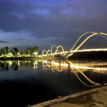 Володимира Івасюка просп. (Героїв Сталінграду), 6