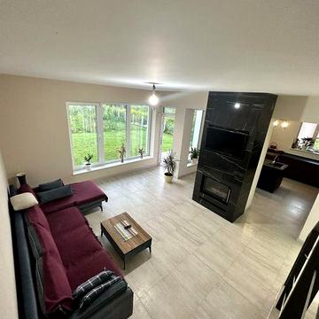 Оренда окремого 2-х поверхового будинку у с. Малехів