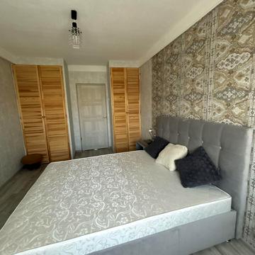 Сірожупанників вул. (Валентина Сєрова), 28