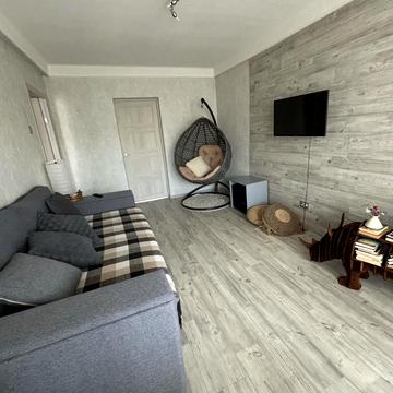 Сірожупанників вул. (Валентина Сєрова), 28