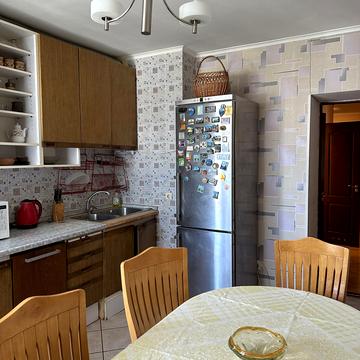 Новгород-Сіверська вул. (Новгородська), 3