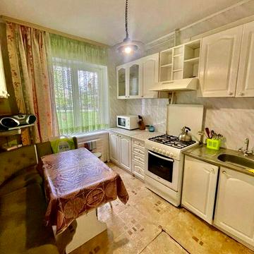 Можно на короткий термін! 3-х кімн.Центр міста . Меблі. Техніка.