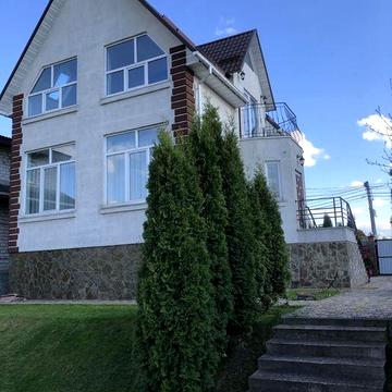 Оренда просторого автономного будинку з укриттям на Осокорках