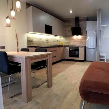 Дніпровська набережна вул., 16-Д