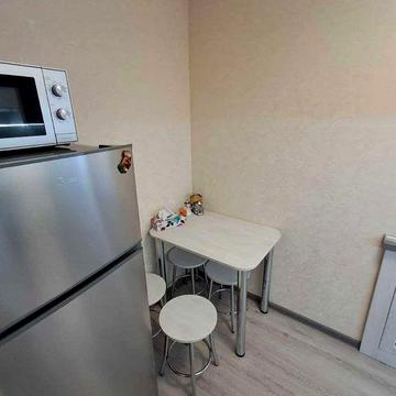 Одно кімнатна квартира з євроремонто,  вул.Полтавська 10.