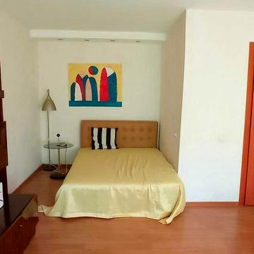 Виставкова вул. (Полковника Потєхіна), 12