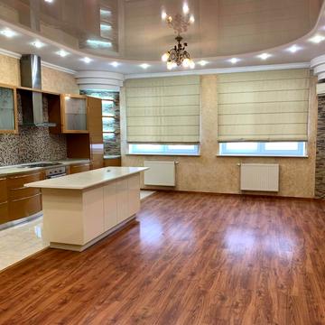 Євгена Коновальця вул. (Щорса), 32-А